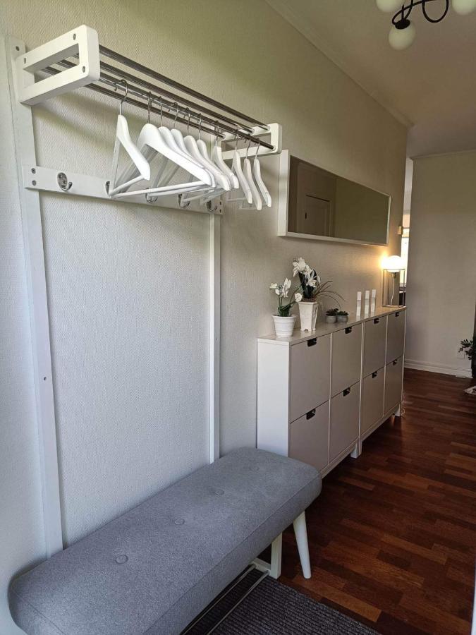 Havsnaera Nyrenoverat Centralt I Bastad Bagian luar foto